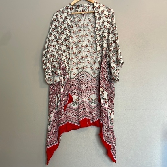 Patrons of Peace M floral kimono - Picture 2 of 9